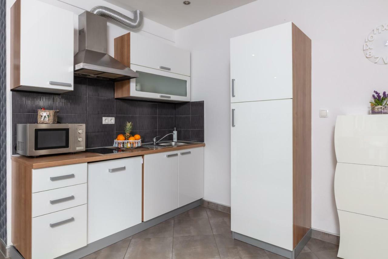 Apartments Bubalo โอมิช ภายนอก รูปภาพ