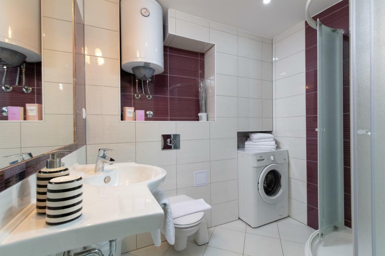 Apartments Bubalo โอมิช ภายนอก รูปภาพ