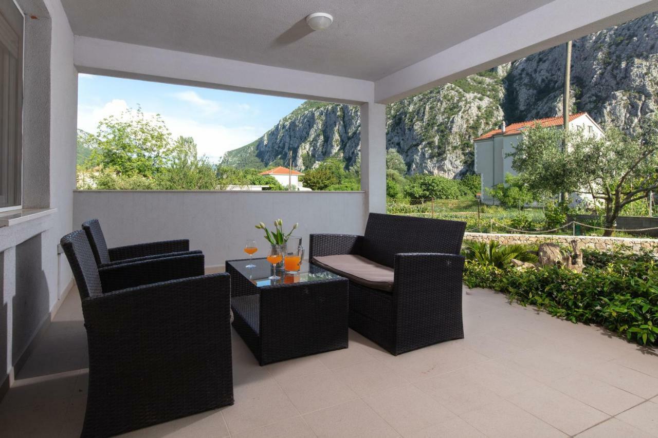 Apartments Bubalo โอมิช ภายนอก รูปภาพ