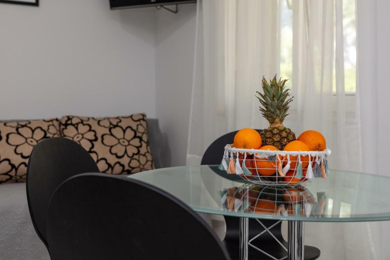 Apartments Bubalo โอมิช ภายนอก รูปภาพ